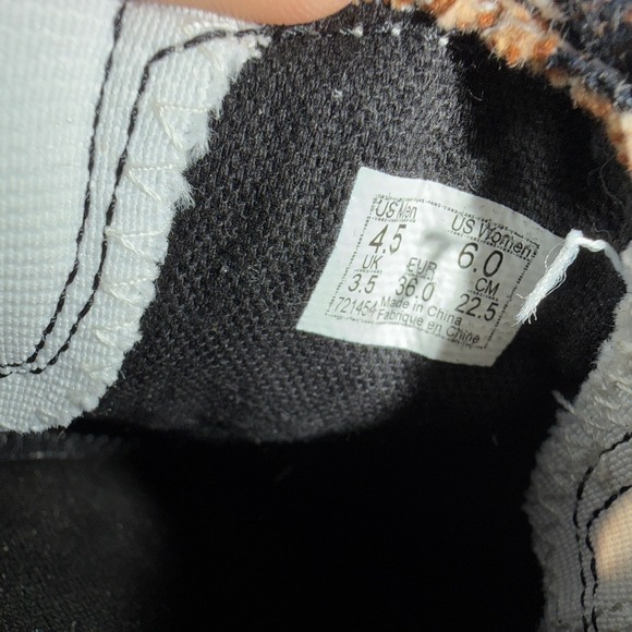 Vans Skeleton Appliqué Slip-on Shoes Women's 6 Men's 4.5 Halloween Goth Rocker - Picture 2 of 9